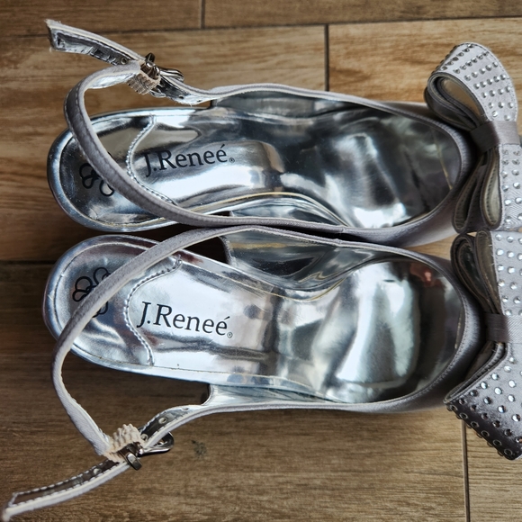 NWOB J. Reneé Queenie Silver Bow Slingback Peeptoe Heels 8M - Picture 5 of 8